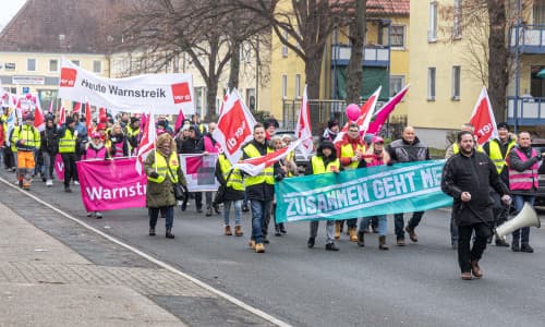 Warnstreik bei Bus und Bahn: Warum das so erlaubt ist