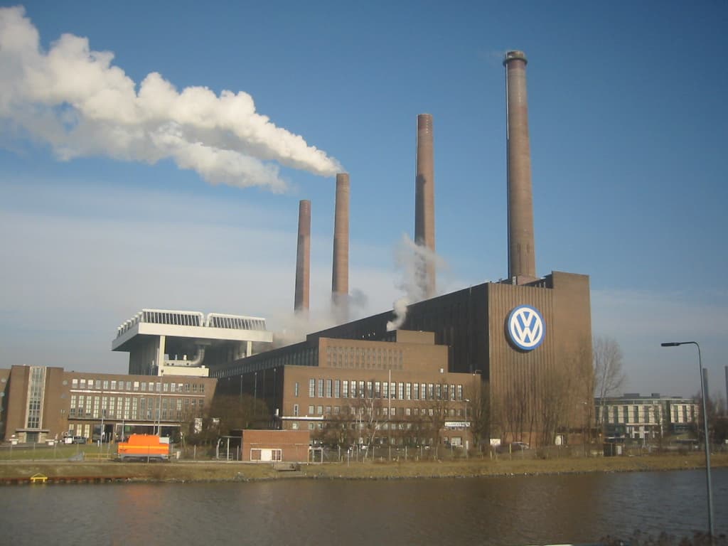 Volkswagen im Umbruch: VW-Chef Blume verteidigt harten Sparkurs und strategische Neuausrichtung